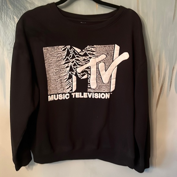 Source Unknown Other - M-TV Music Television Sweatshirt Puff Paint Black White Bust 48” Vintage